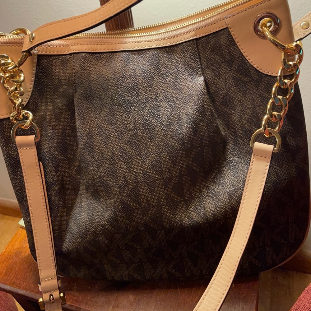 Authentic Michael Kors Handbag - image 5